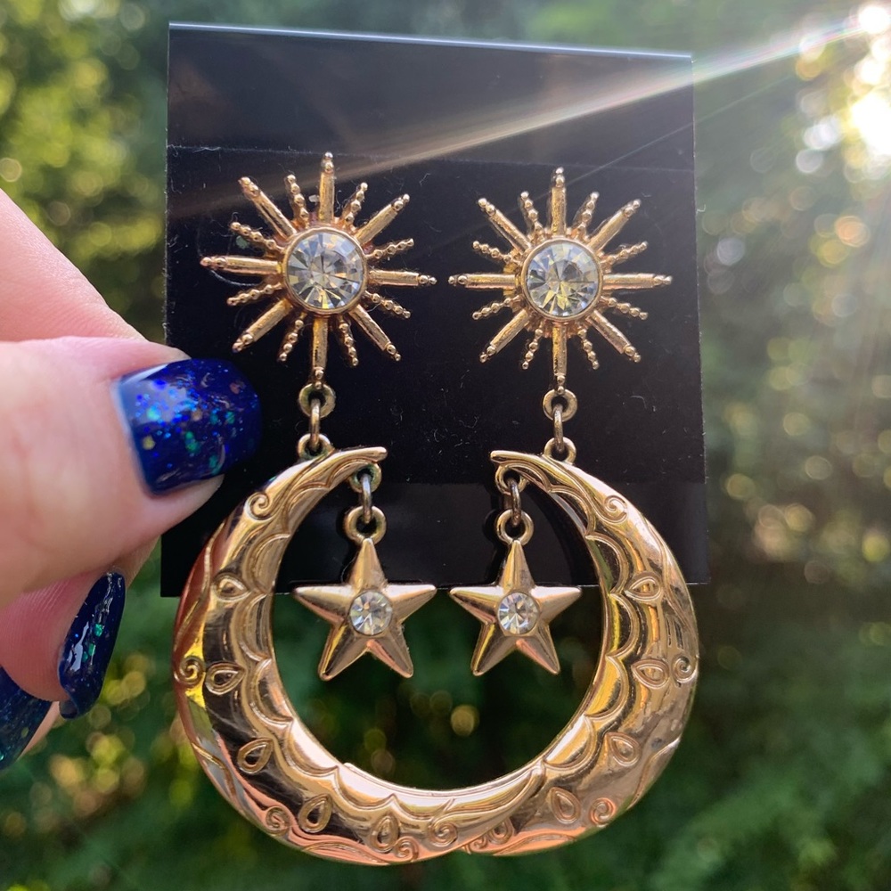 Moon & Star Earrings - Picture 6 of 6